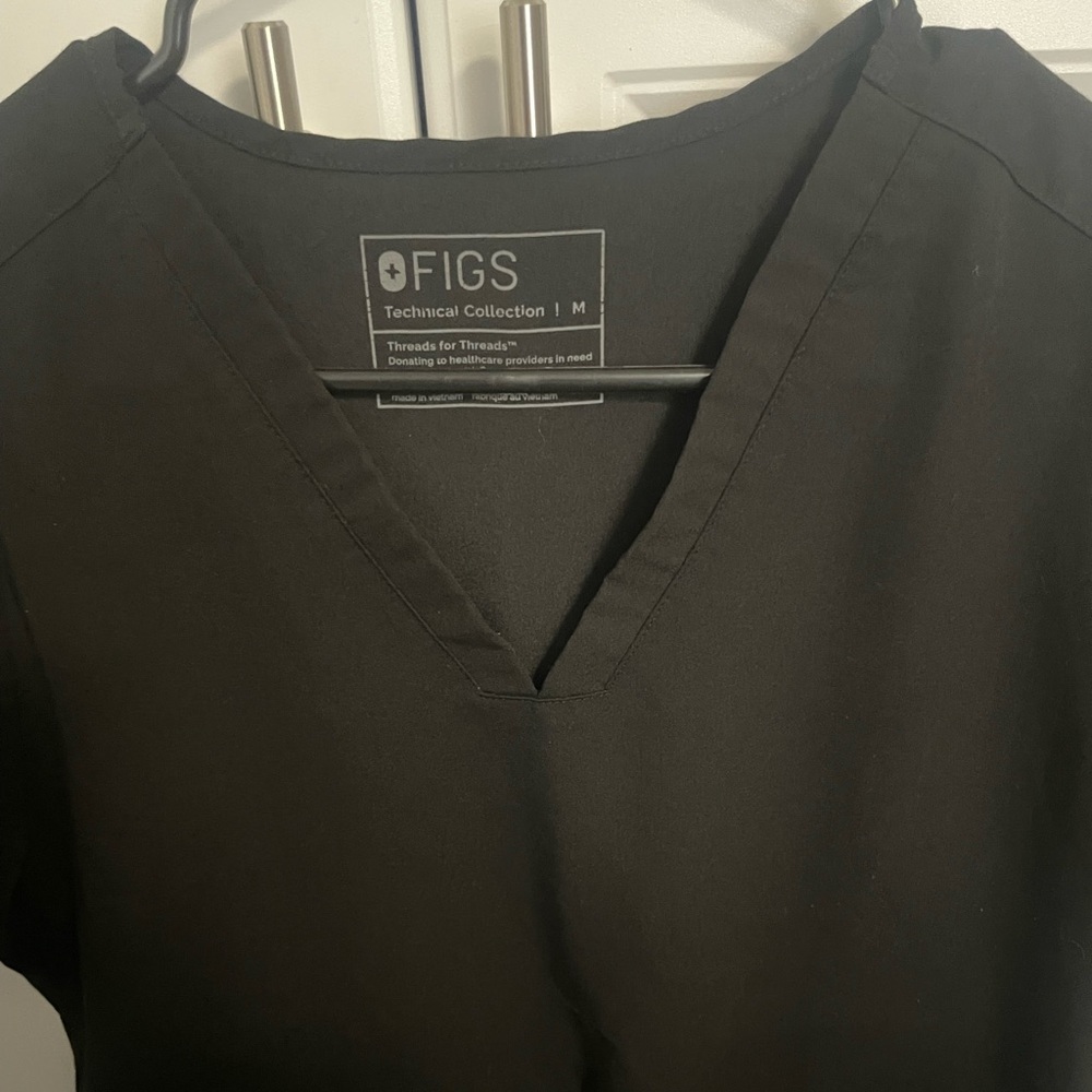 Figs black scrubs- medium